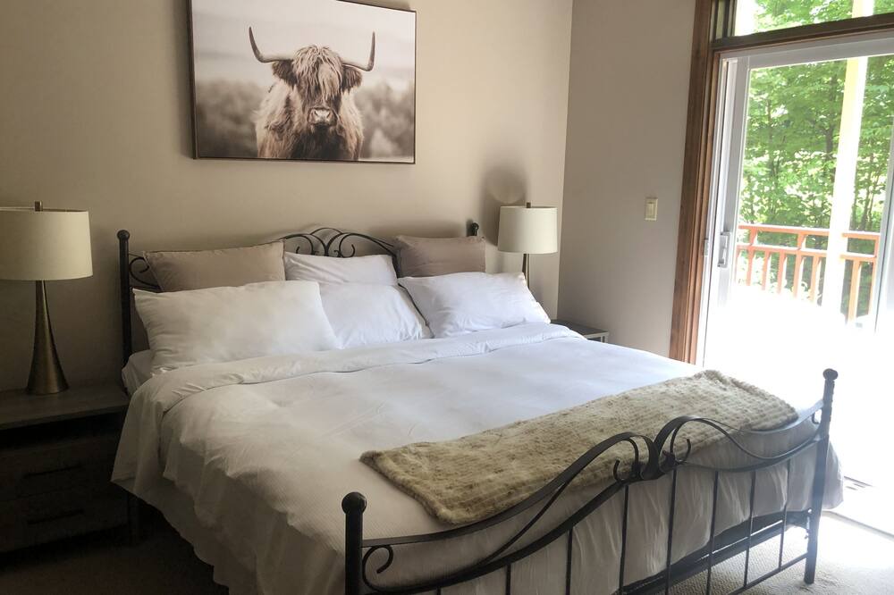 Photo of Bedroom in Tremblant-Les-Eaux