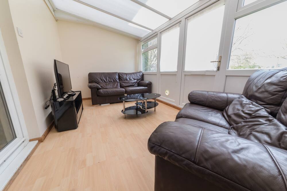 Photo of Livingroom in Bedford