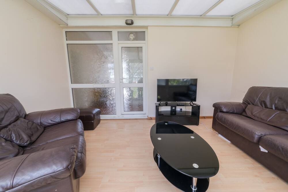 Photo of Livingroom in Bedford