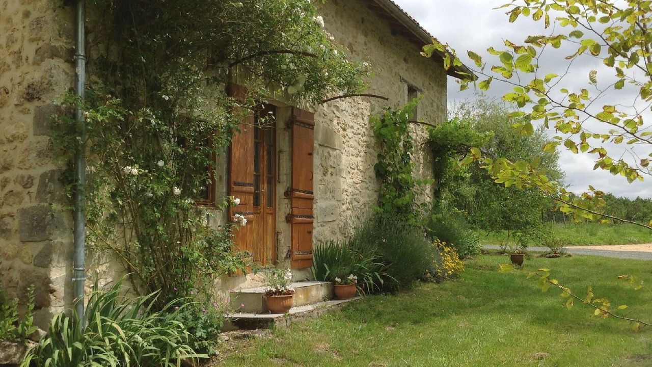 Photo of Outdoor in Nontron