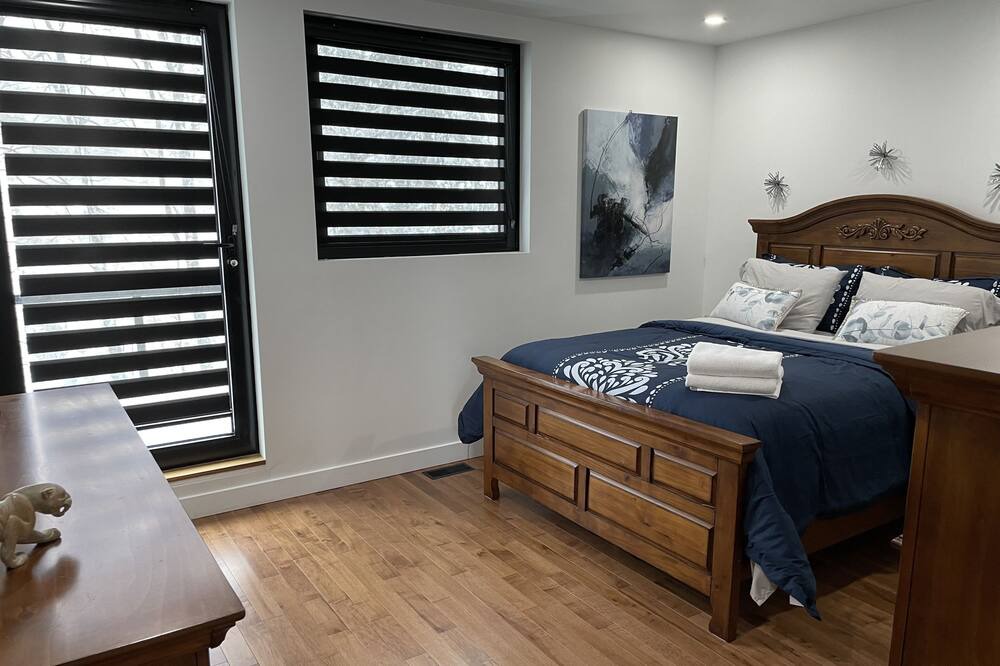 Photo of Bedroom in Val-des-Monts
