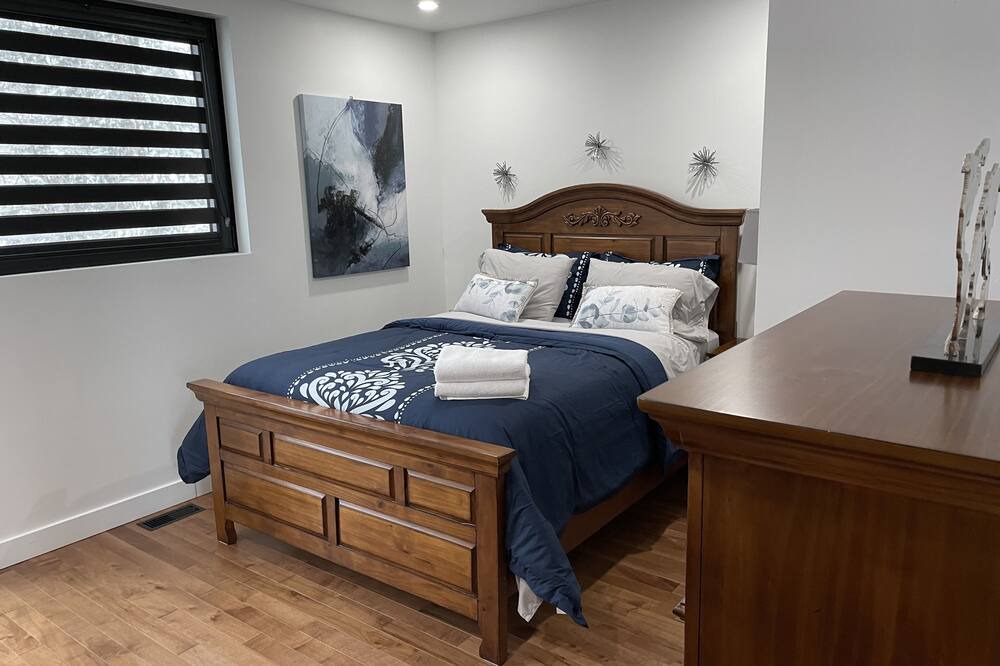 Photo of Bedroom in Val-des-Monts