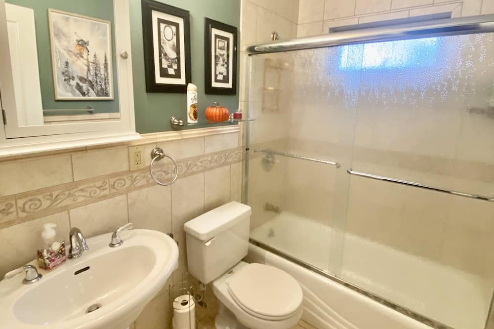 Photo of Bathroom in Chester Depot