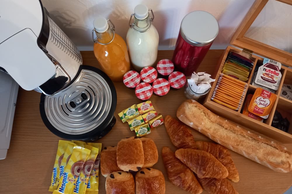 Photo of Others in Orbigny