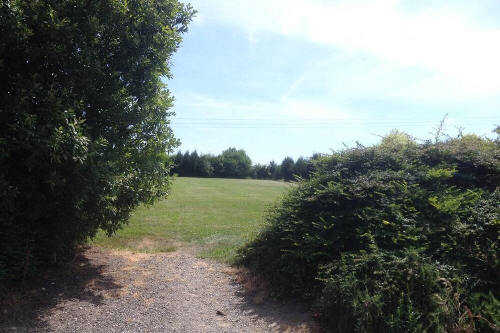Photo of Outdoor in Saint-Coulomb