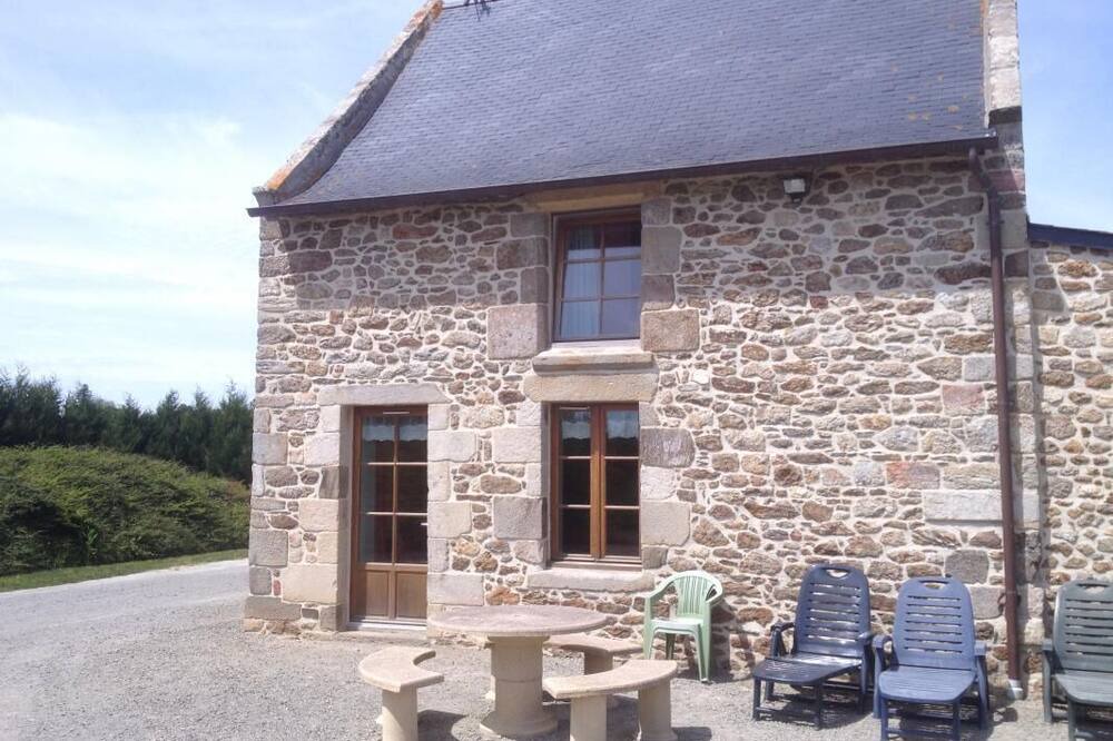 Photo of Outdoor in Saint-Coulomb