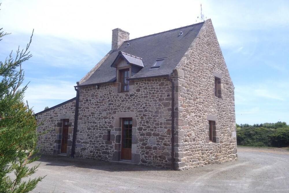 Photo of Outdoor in Saint-Coulomb