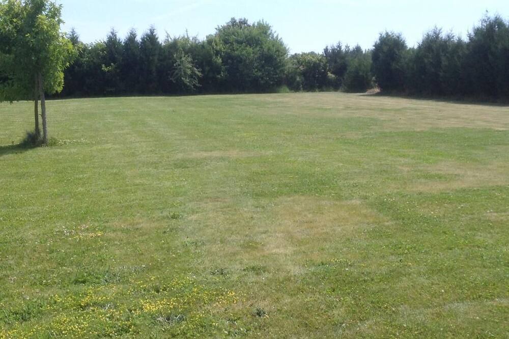 Photo of Outdoor in Saint-Coulomb