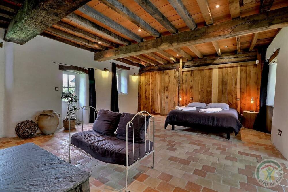 Photo of Bedroom in Coesmes