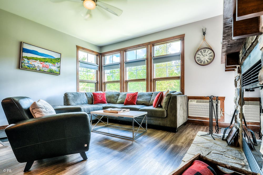 Photo of Livingroom in Tremblant-Les-Eaux