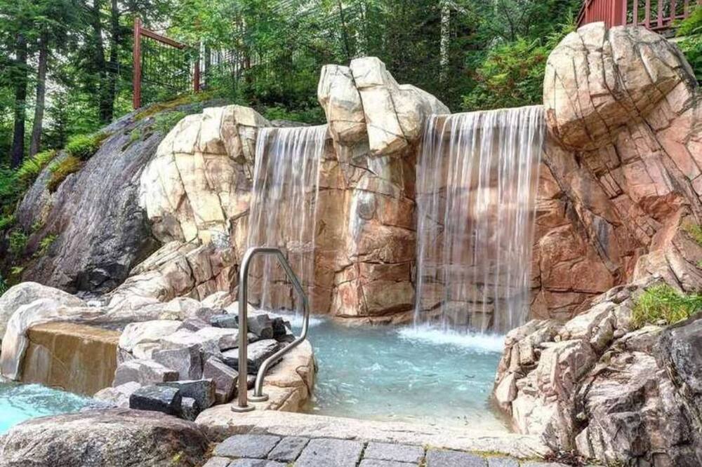 Photo of Others in Tremblant-Les-Eaux