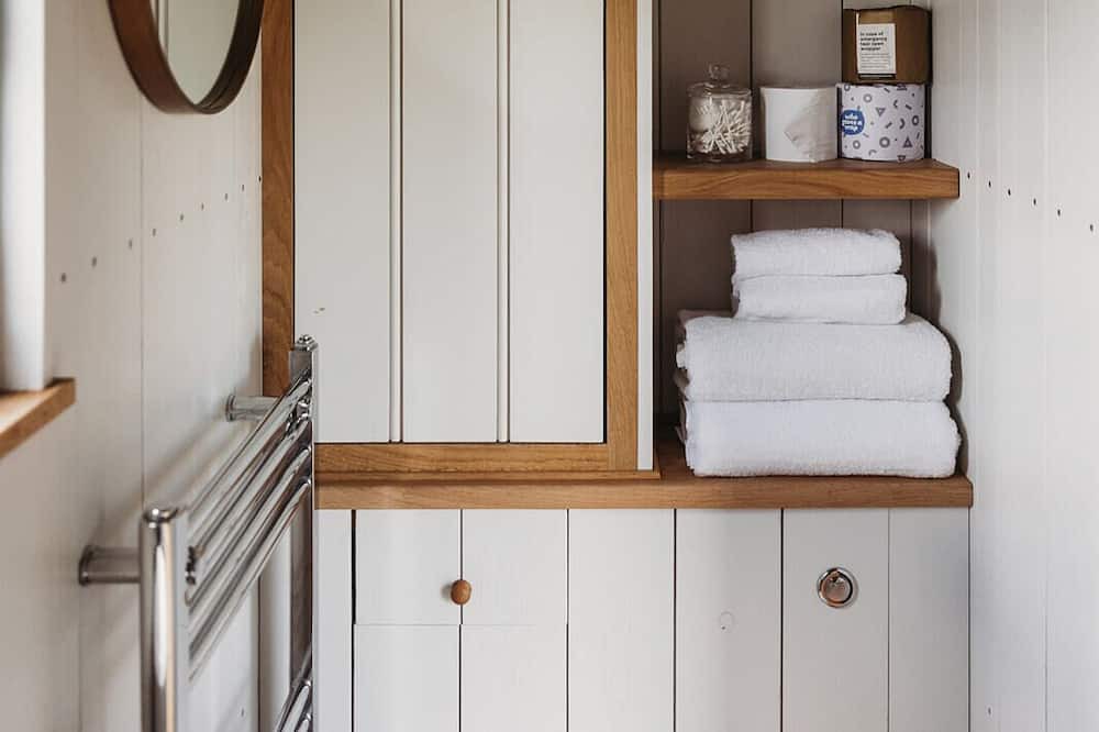 Photo of Bathroom in Chittering