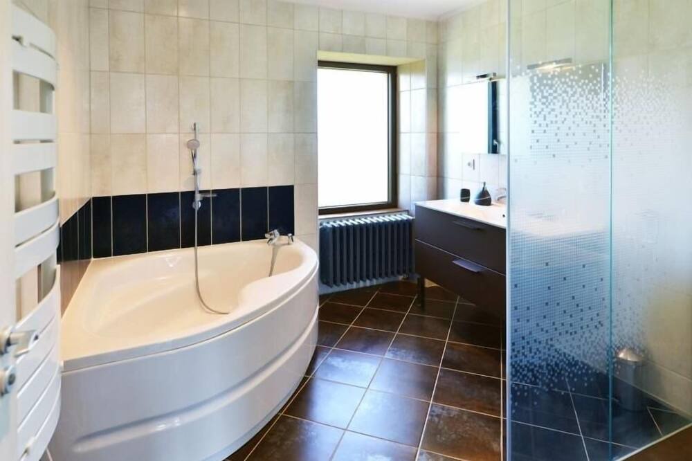 Photo of Bathroom in Previnquieres