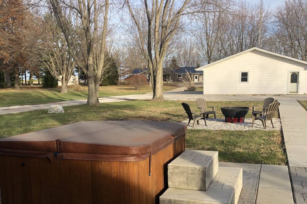 Photo of Others in Sullivan