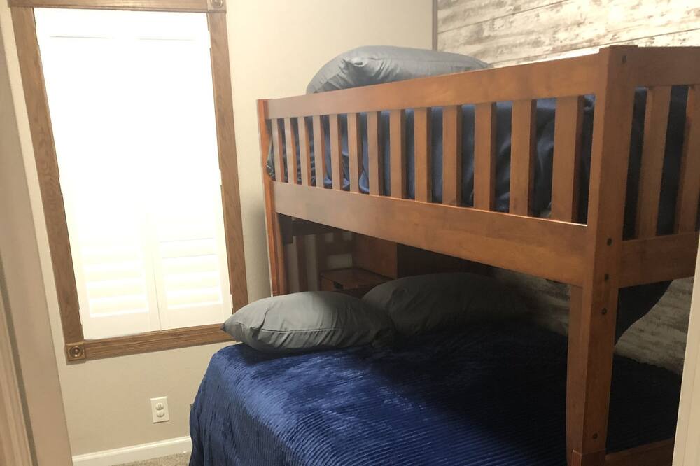 Photo of Others in Sullivan