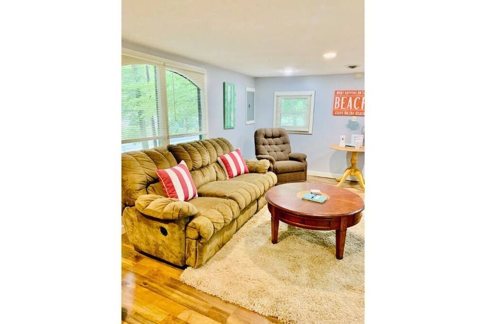 Photo of Livingroom in Tidioute