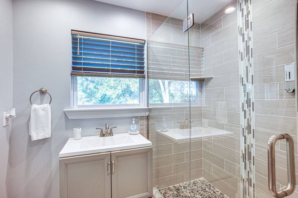 Photo of Bathroom in College Station