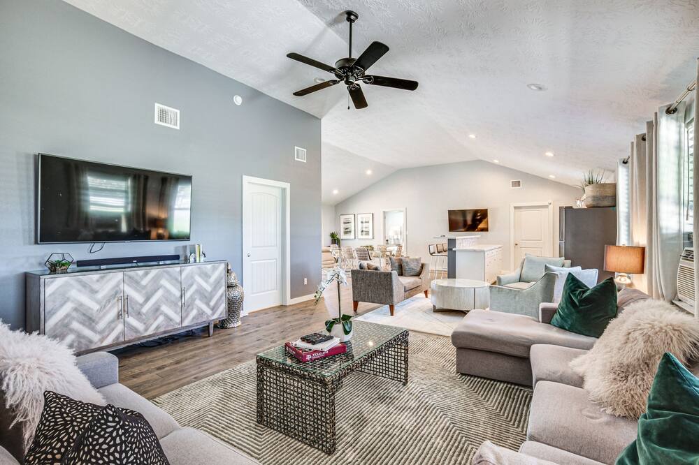 Photo of Bedroom in College Station