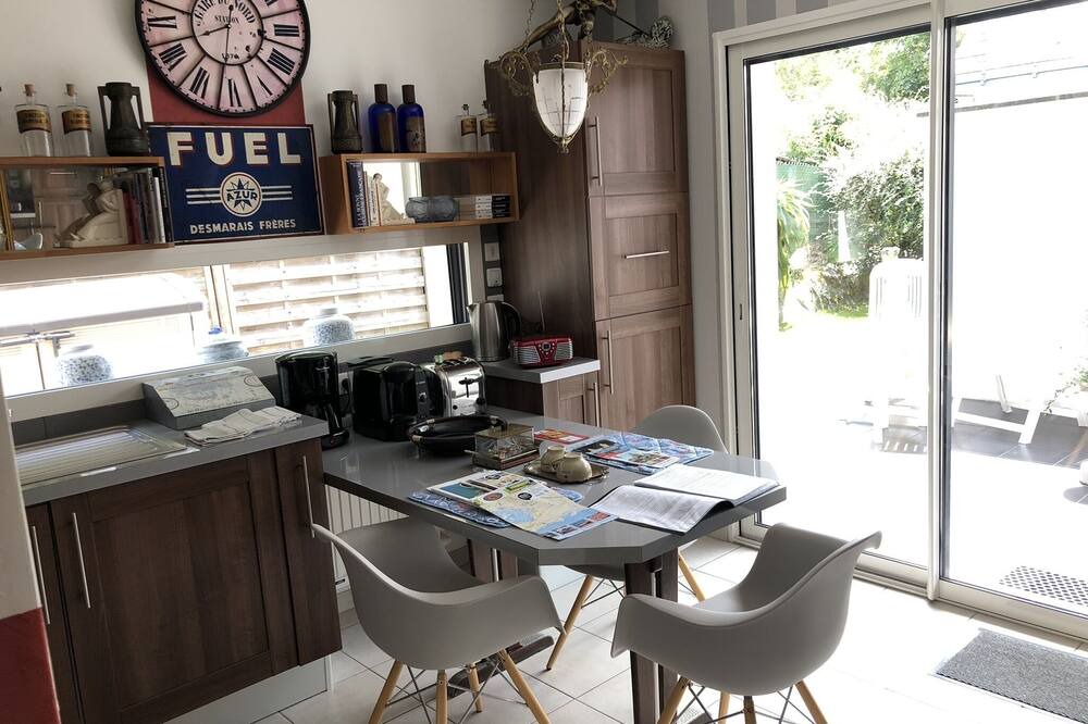 Photo of Kitchen in Larmor-Baden
