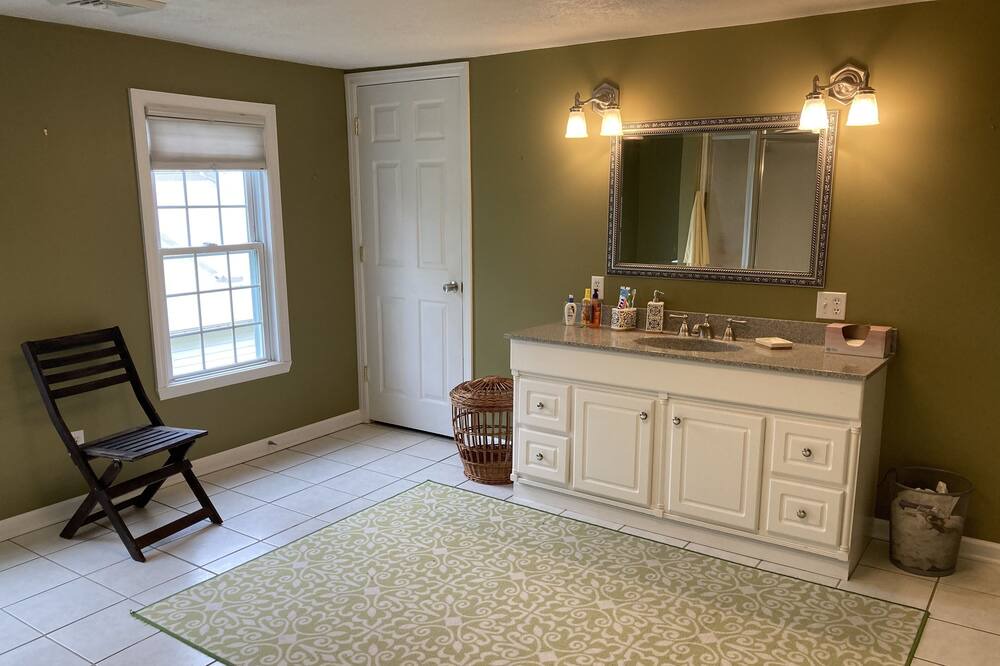 Photo of Bedroom in Jacobs Creek