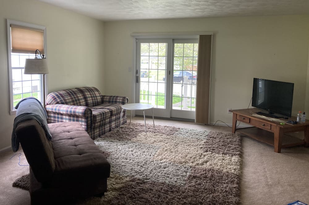 Photo of Livingroom in Jacobs Creek