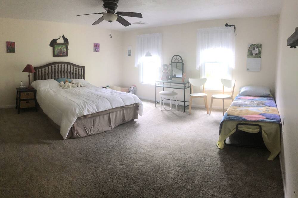 Photo of Bedroom in Jacobs Creek