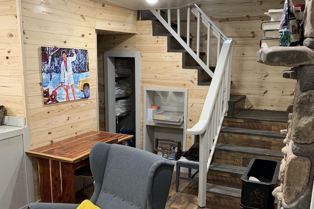 Photo of Livingroom in Mountainburg