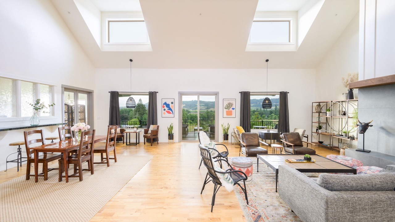 Photo of Others in Newberg