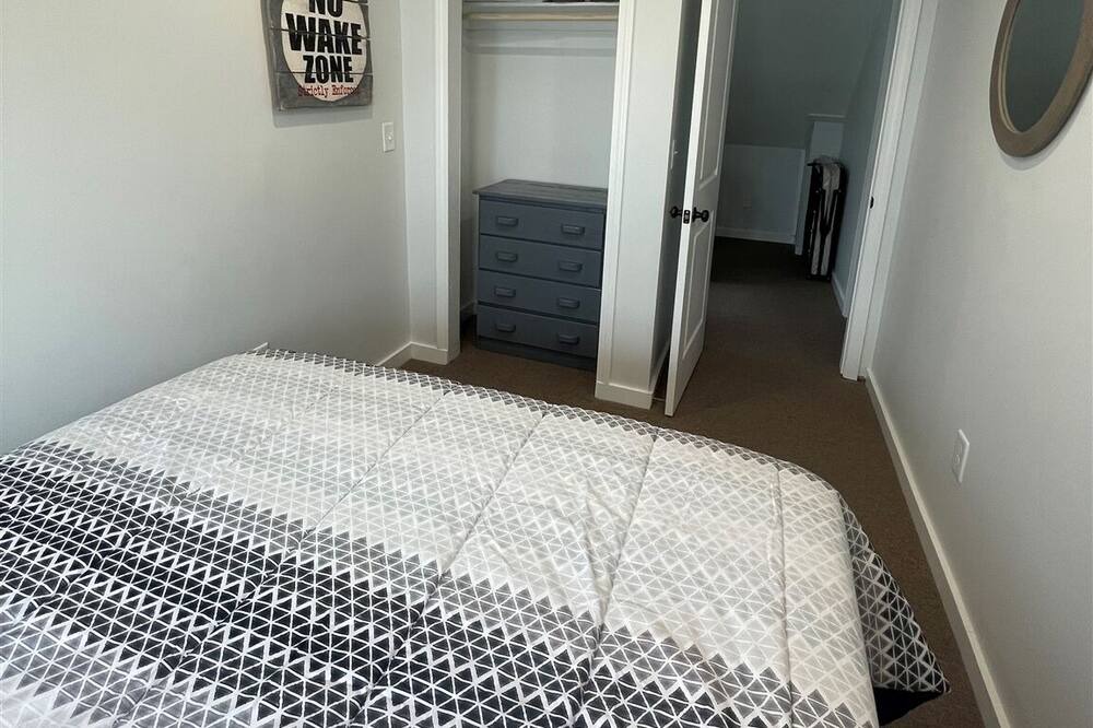 Photo of Others in Standish