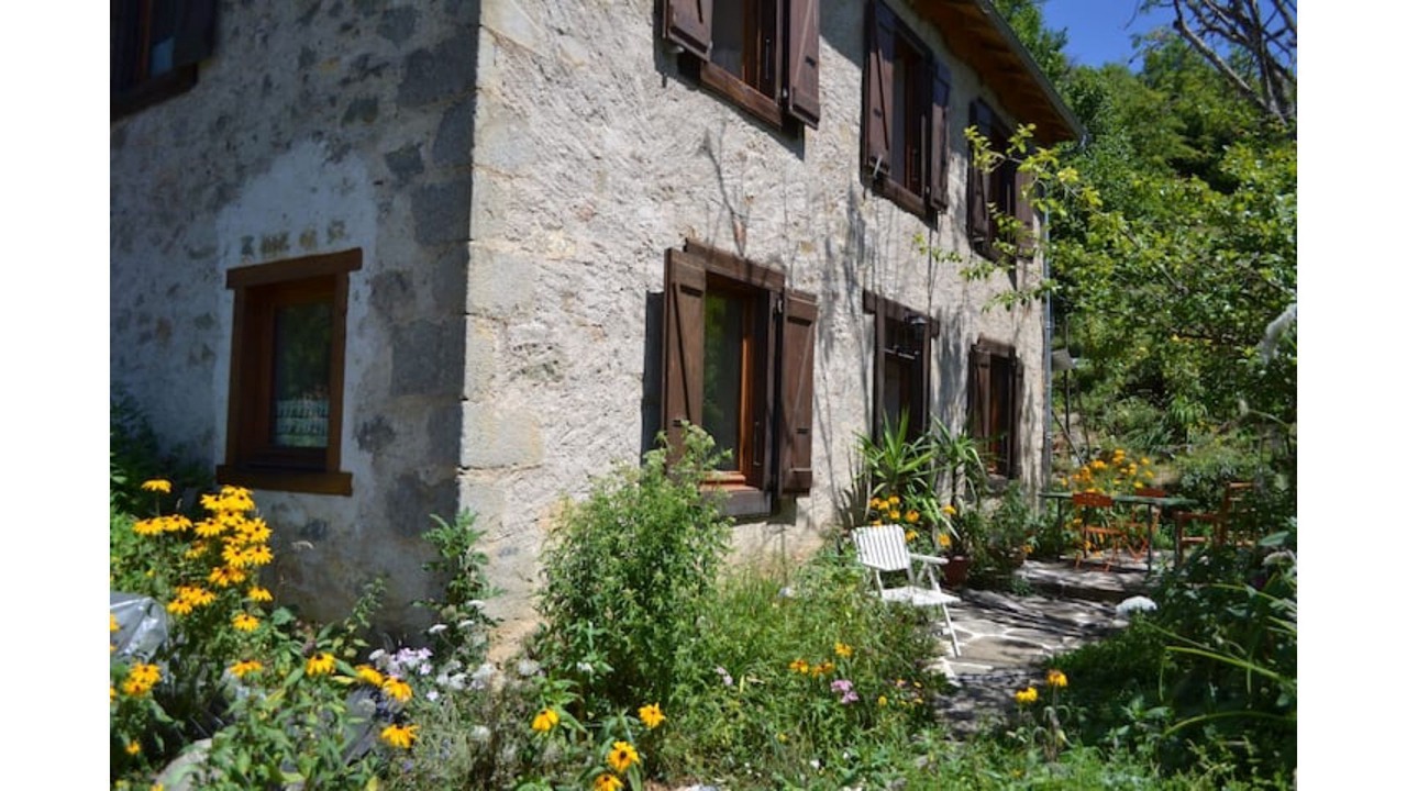 Photo of Outdoor in Aleu
