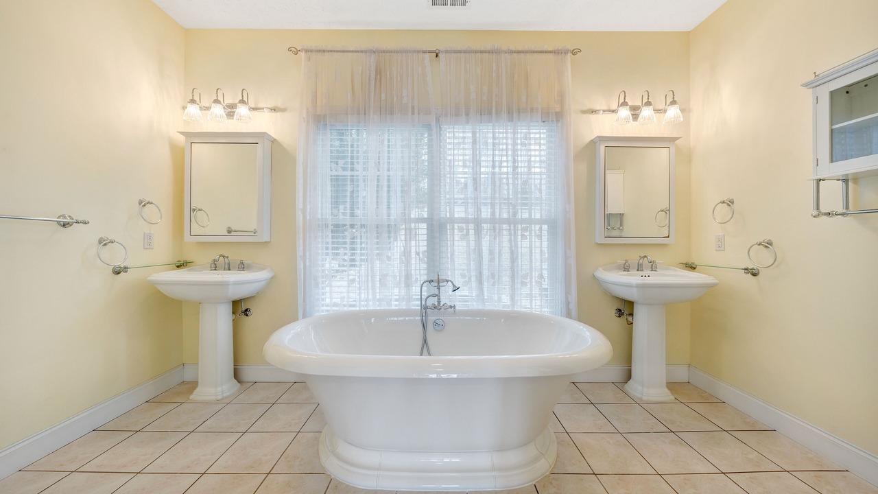 Photo of Bathroom in Westlake Corner