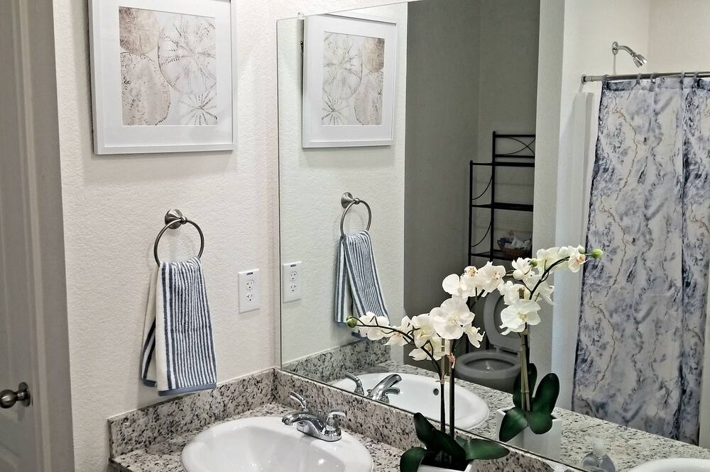 Photo of Bathroom in Killeen