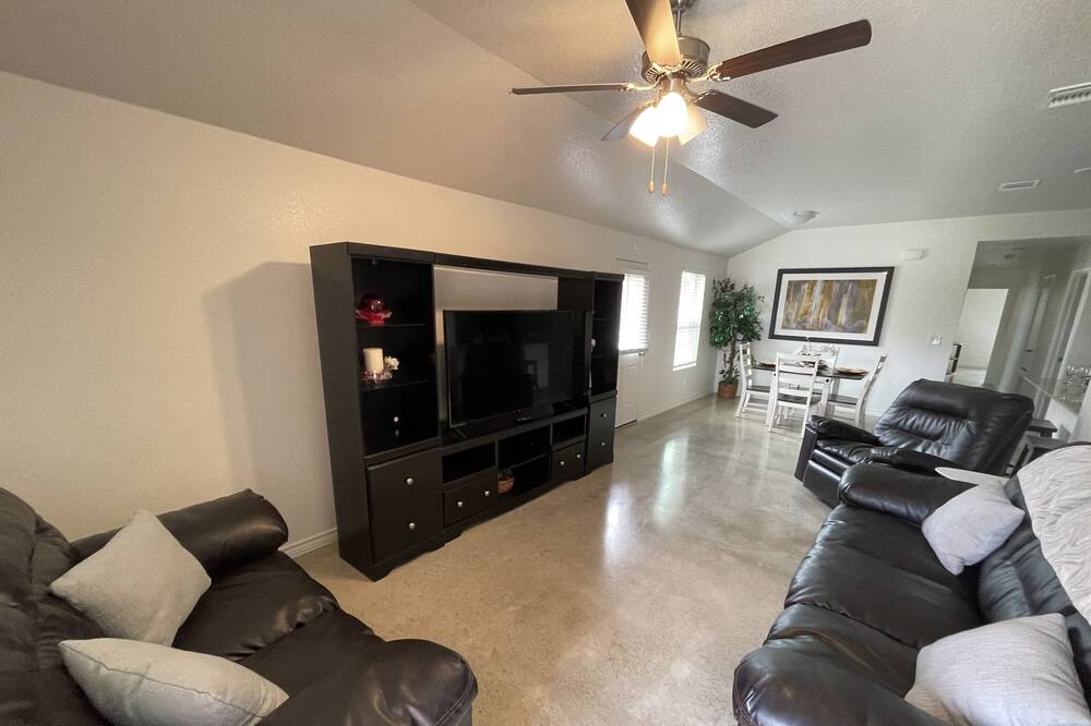 Photo of Livingroom in Killeen