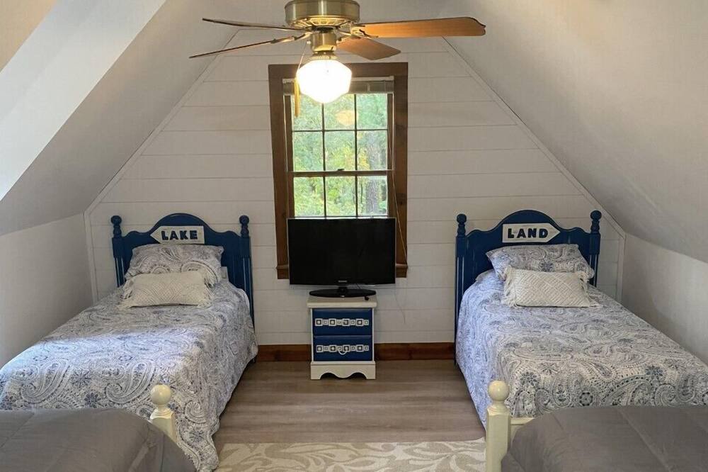 Photo of Bedroom in Eatonton