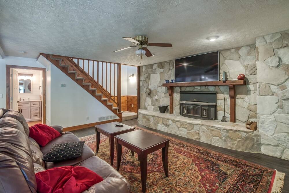 Photo of Livingroom in Eatonton