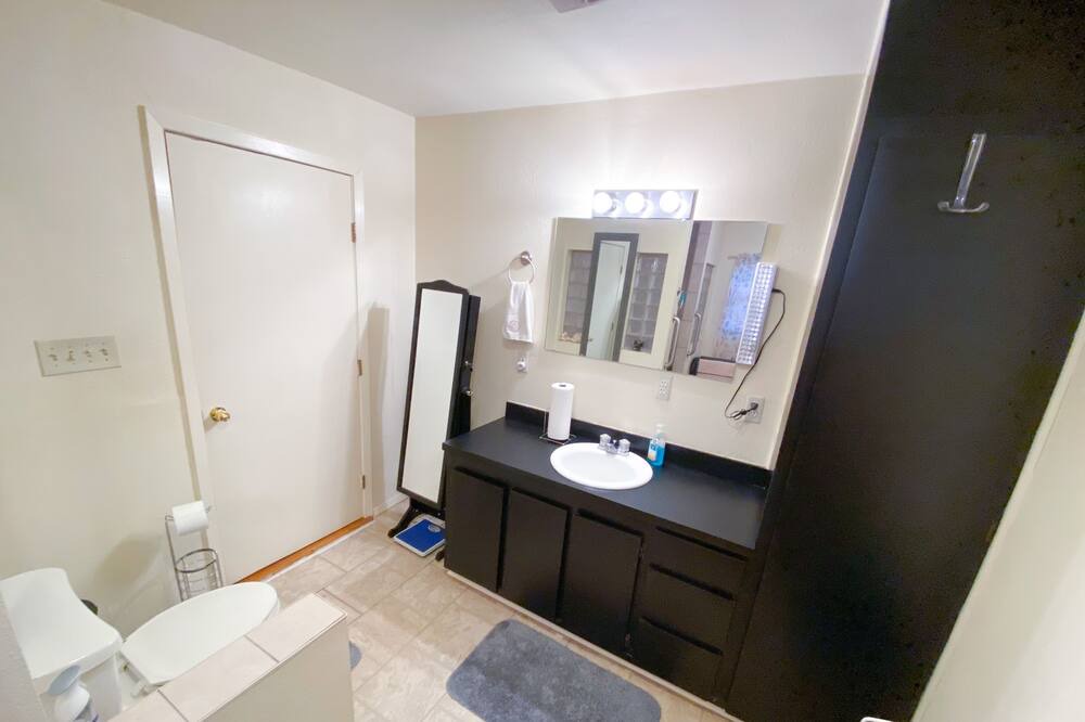 Photo of Bathroom in Brownwood