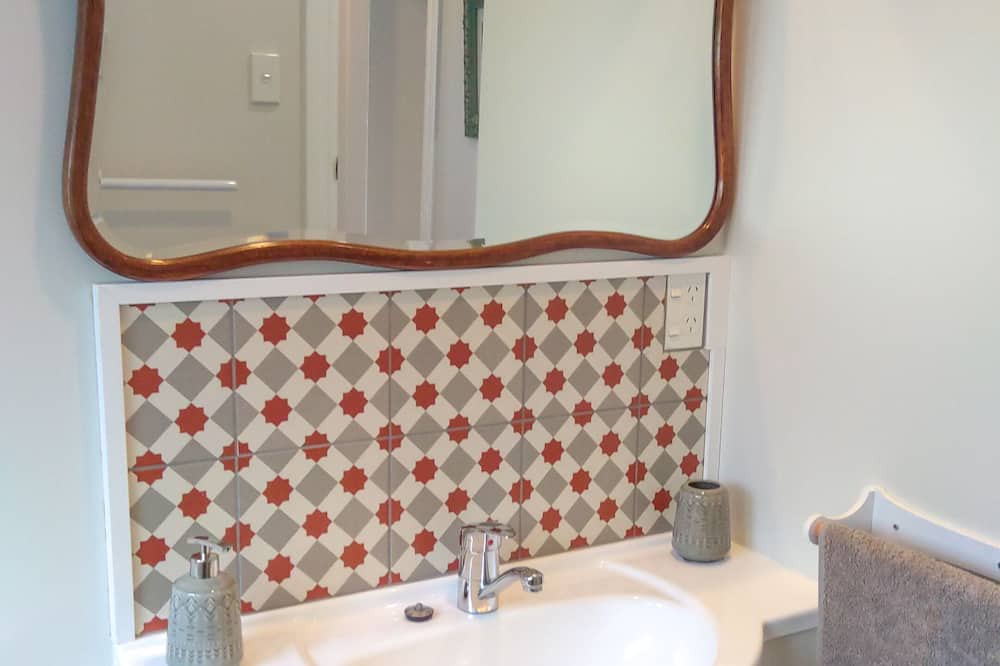 Photo of Bathroom in Whanganui