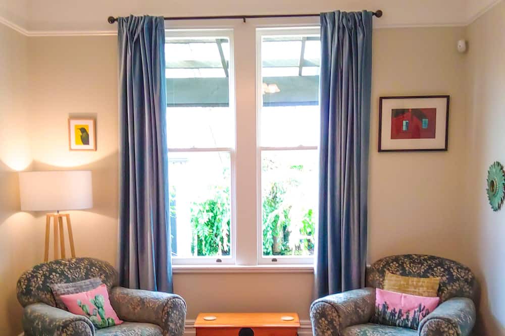Photo of Livingroom in Whanganui
