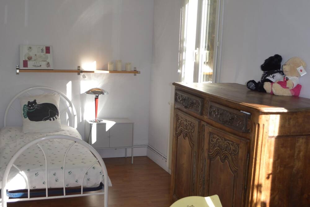 Photo of Bedroom in Saint-Jean-le-Blanc