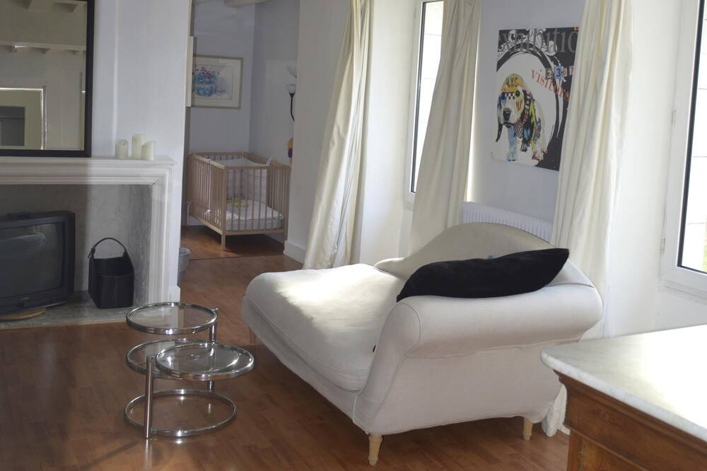 Photo of Livingroom in Saint-Jean-le-Blanc