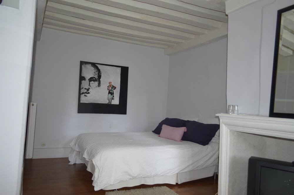 Photo of Bedroom in Saint-Jean-le-Blanc