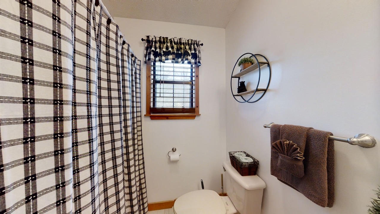 Photo of Bathroom in Wears Valley