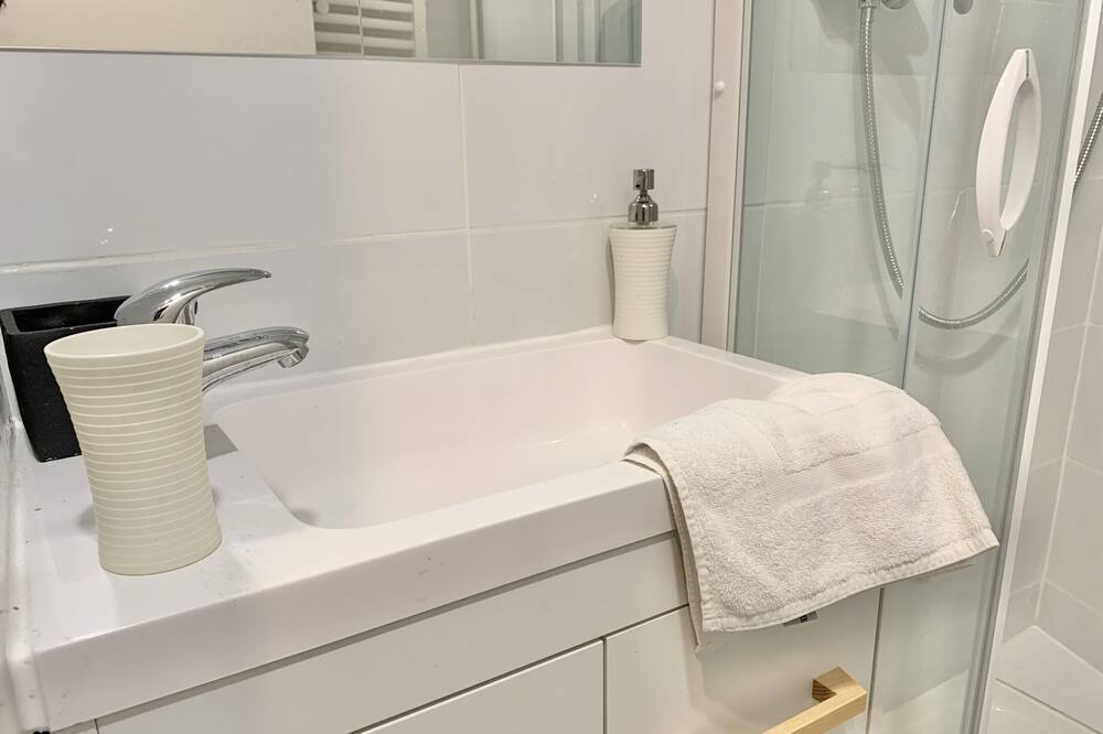 Photo of Bathroom in Quartier des Eaux-Claires