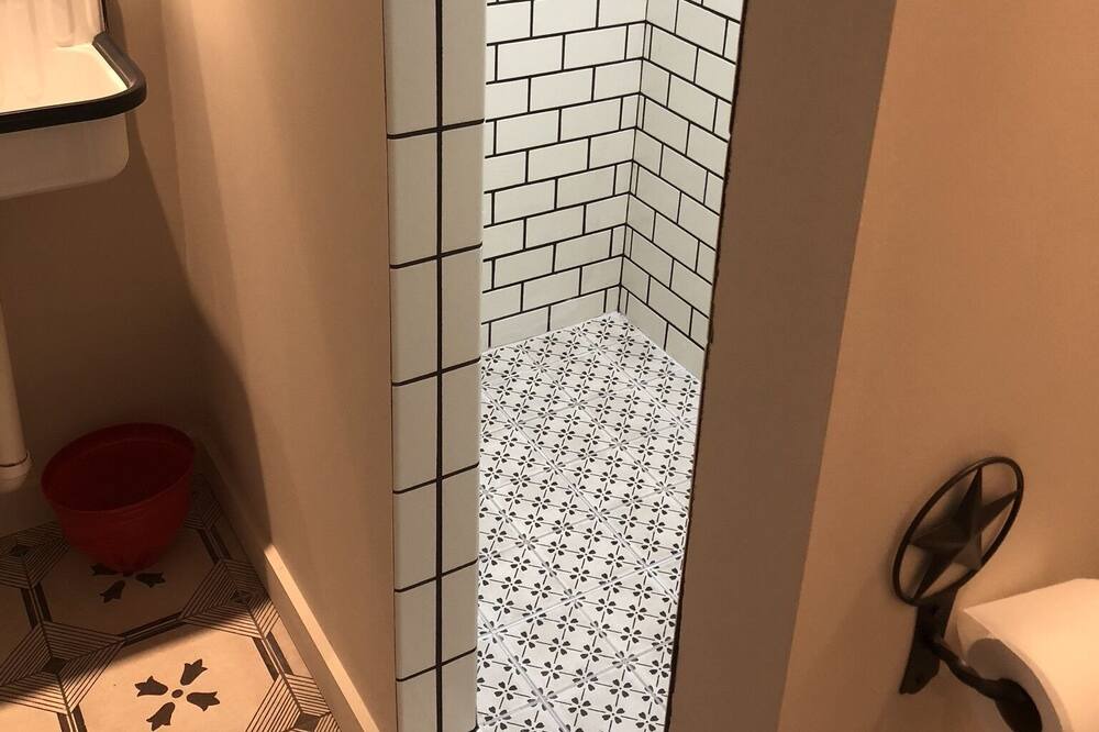 Photo of Bathroom in Argyle