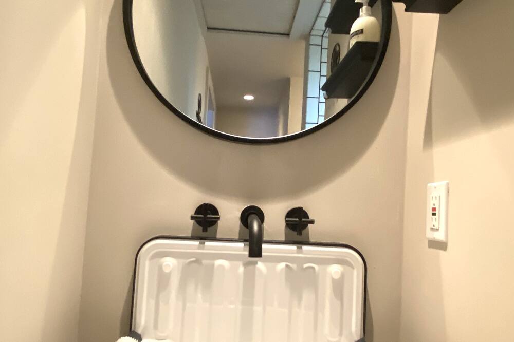 Photo of Bathroom in Argyle
