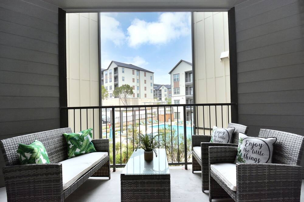 Photo of Patio Balcony in Pleasant Valley