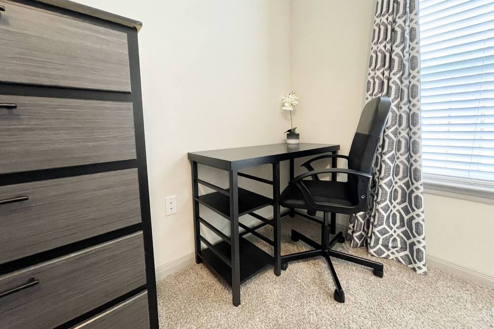 Photo of Bedroom in Pleasant Valley