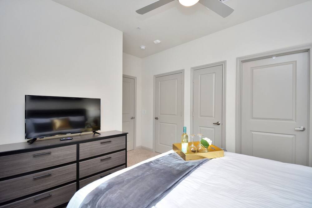 Photo of Bedroom in Pleasant Valley
