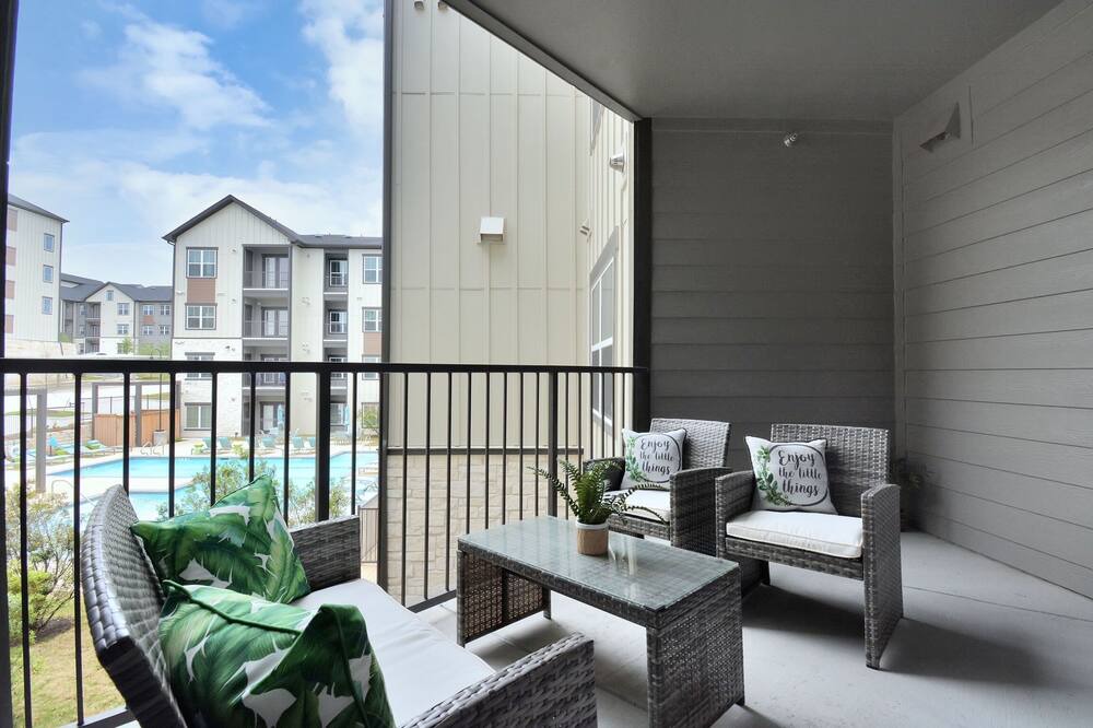Photo of Patio Balcony in Pleasant Valley