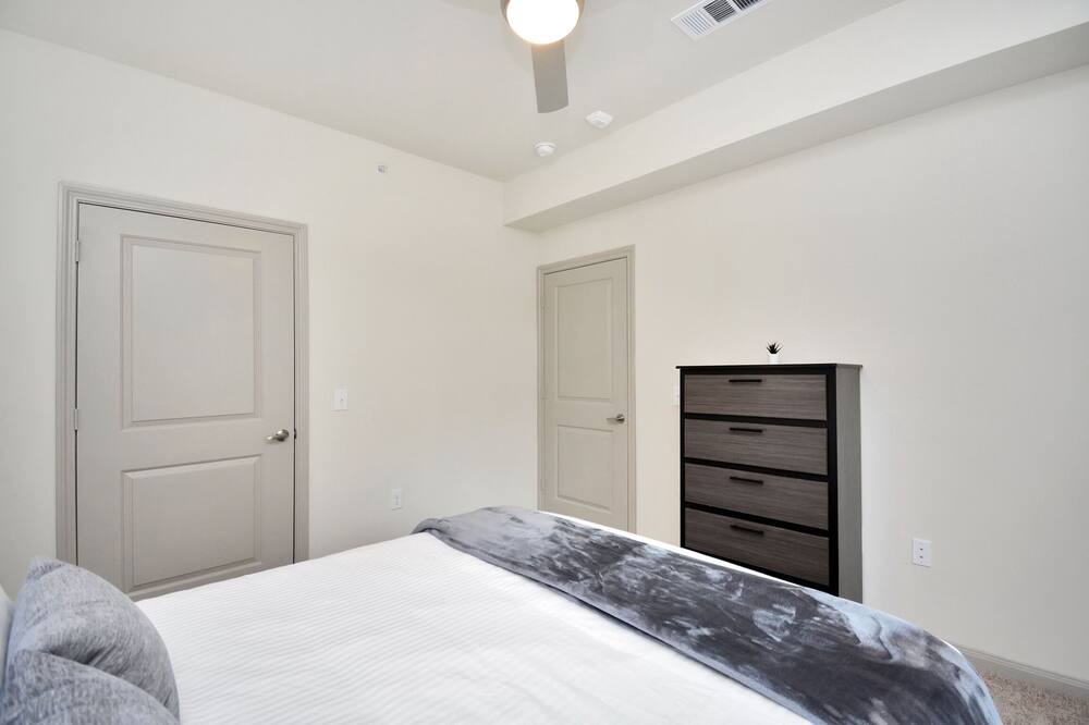 Photo of Bedroom in Pleasant Valley